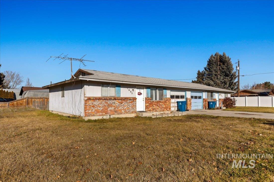 Caldwell, Idaho 83605, United States, 16 Bedrooms Bedrooms, ,8 BathroomsBathrooms,Residential,Pending,1912