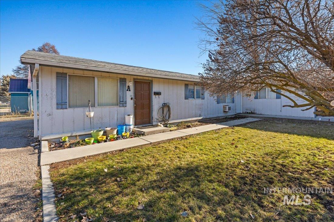 Caldwell, Idaho 83605, United States, 16 Bedrooms Bedrooms, ,8 BathroomsBathrooms,Residential,Pending,1912
