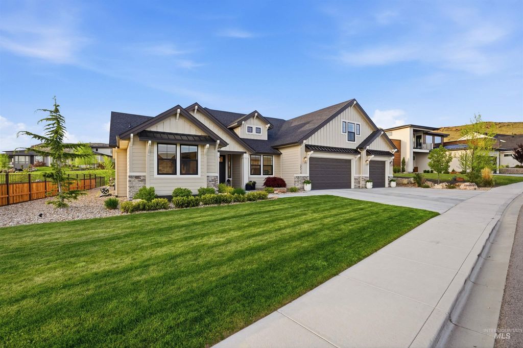 Photo of 3514 E Interstellar Court, Boise, ID 83712 (MLS # 98983400)