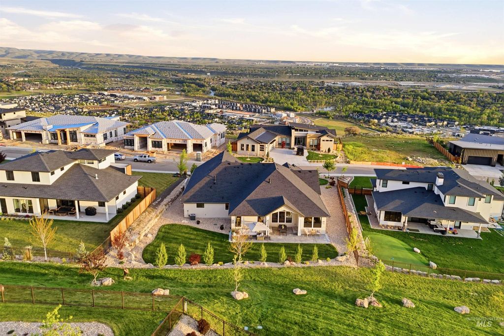 Photo of 3514 E Interstellar Court, Boise, ID 83712 (MLS # 98983400)