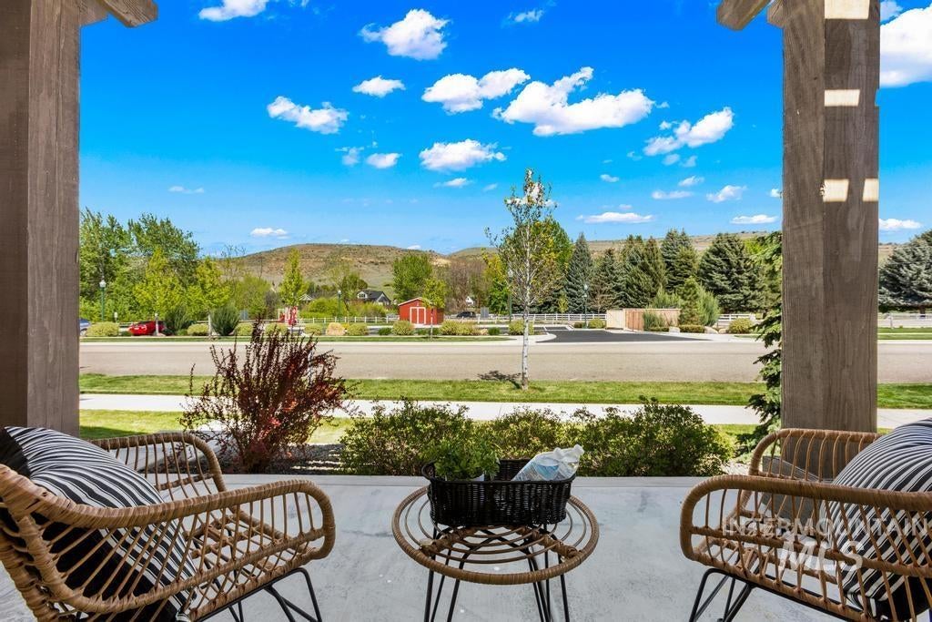 Photo of 2885 W Hidden Springs Dr, Boise, ID 83714 (MLS # 98996718)