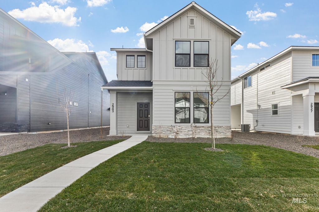 Photo of 4228 N Camp Creek Ave, Meridian, ID 83646 (MLS # 98979337)