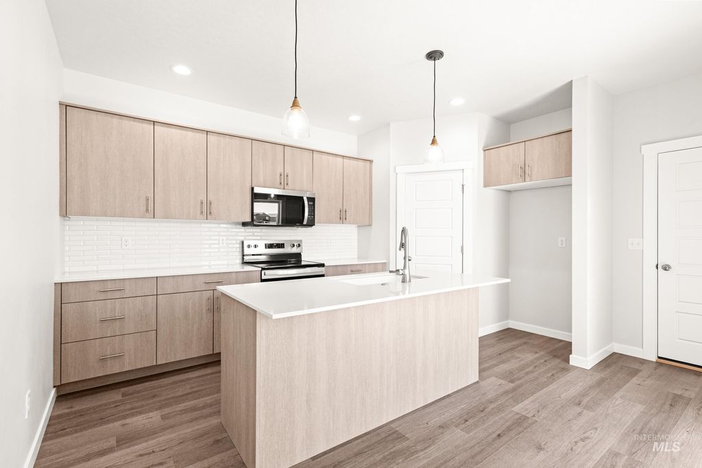 Photo of 4228 N Camp Creek Ave, Meridian, ID 83646 (MLS # 98979337)