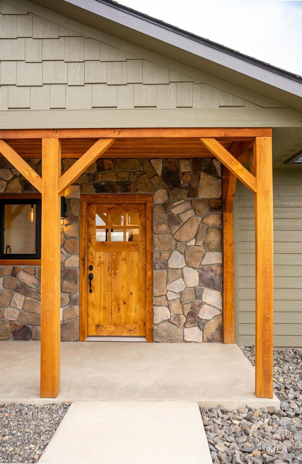 Photo of 2219 Powers Drive, Lewiston, ID 83501 (MLS # 98933264)