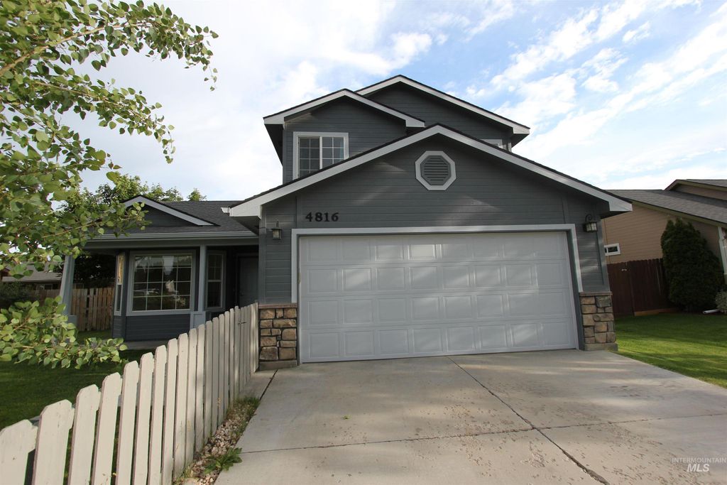 Photo of 4816 Kadie Rd, Caldwell, ID 83607 (MLS # 98988414)