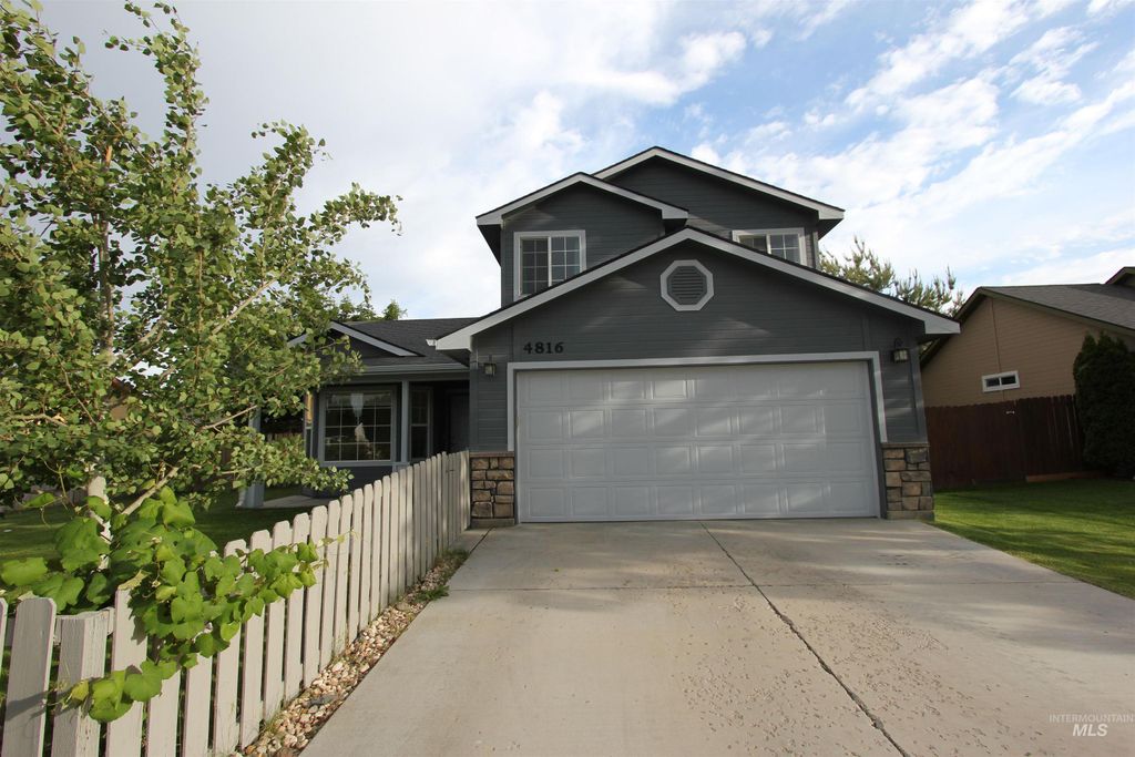 Photo of 4816 Kadie Rd, Caldwell, ID 83607 (MLS # 98988414)