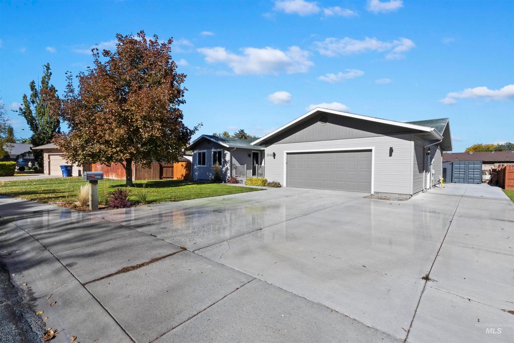 Photo of 2545 Eastgate Dr, Twin Falls, ID 83301 (MLS # 98965503)