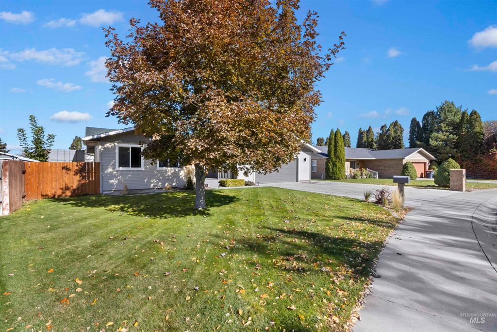 Photo of 2545 Eastgate Dr, Twin Falls, ID 83301 (MLS # 98965503)