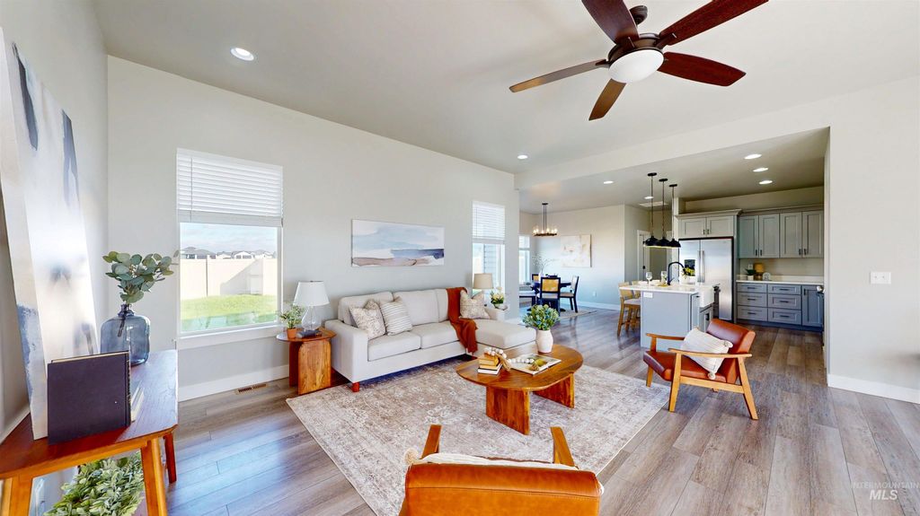 Photo of 1110 Gem Ave, Kimberly, ID 83341 (MLS # 98965070)