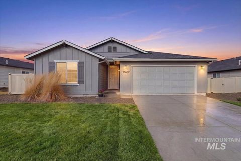 Photo of 17627 N Helmer Ave, Nampa, ID 83687 (MLS # 98977912)