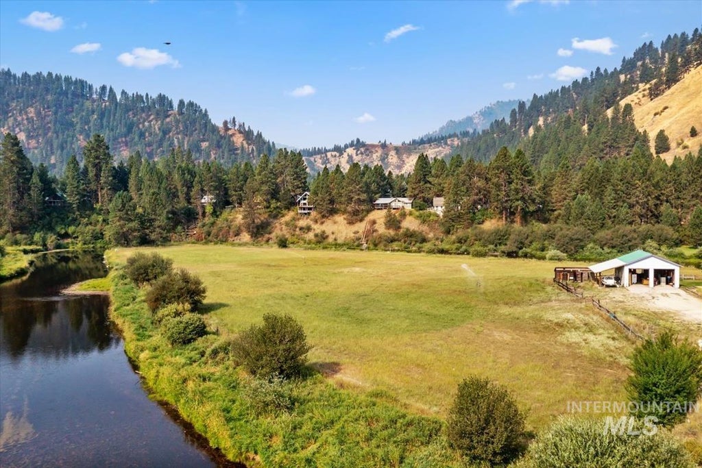 Photo of 23 Timber Lane, Garden Valley, ID 83622 (MLS # 98997589)