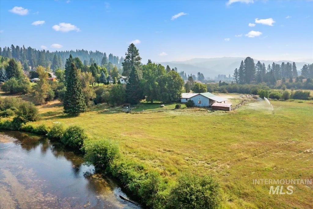 Photo of 23 Timber Lane, Garden Valley, ID 83622 (MLS # 98997589)
