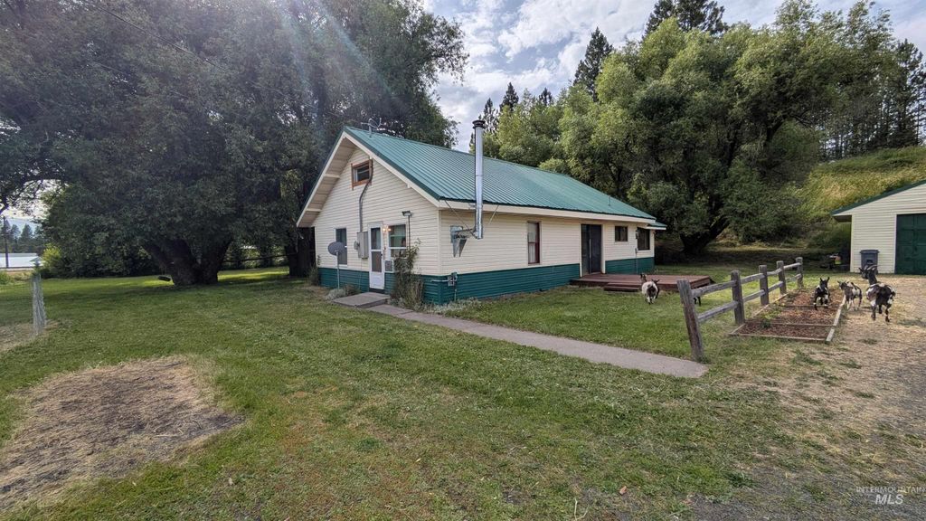 Photo of 3700 Highway 8 East, Troy, ID 83871 (MLS # 98952793)