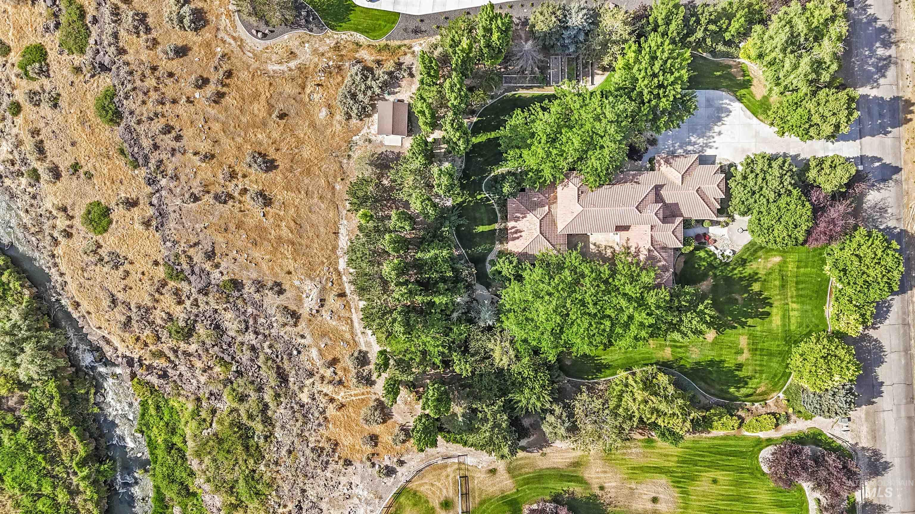 Aerial overview of property's location