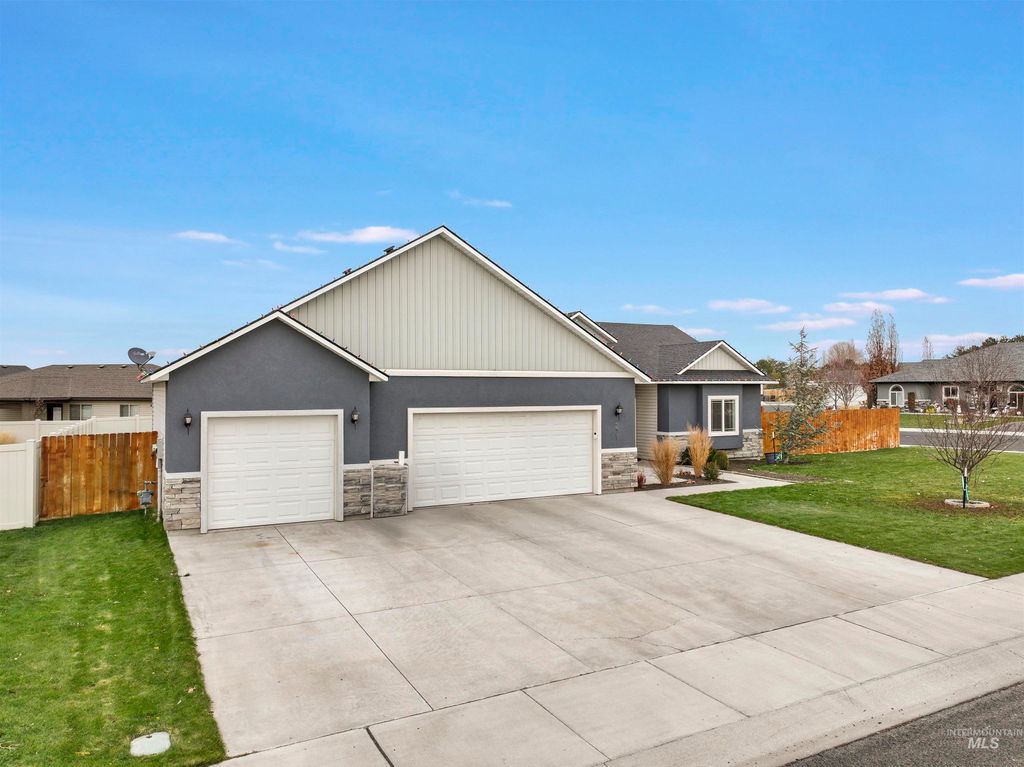 Photo of 221 Glacier Meadows Way, Kimberly, ID 83341 (MLS # 98969191)