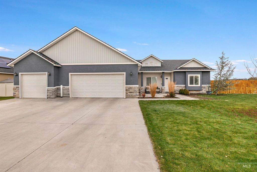 Photo of 221 Glacier Meadows Way, Kimberly, ID 83341 (MLS # 98969191)