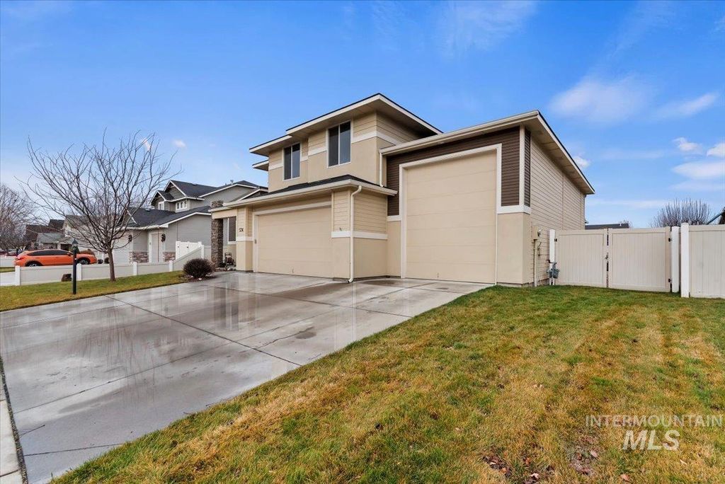 Photo of 534 W Jordanelle Dr, Meridian, ID 83646 (MLS # 98971267)