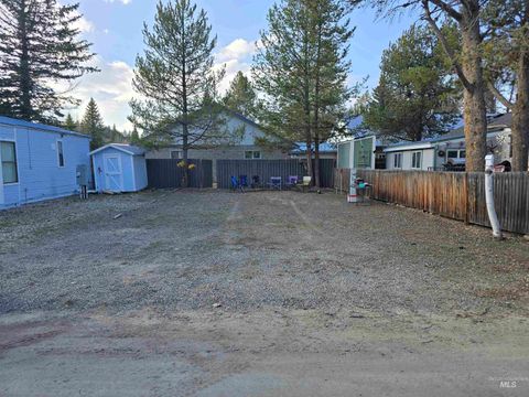 Photo of 514 Sawyer St. D10 St, Cascade, ID 83611 (MLS # 98980343)