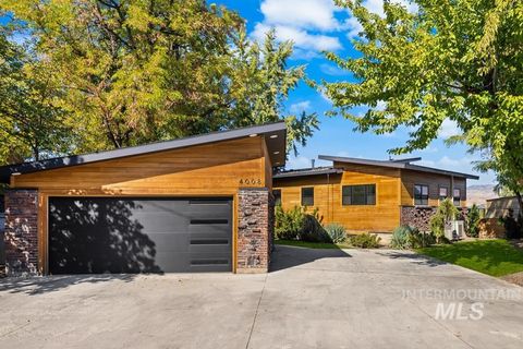 Photo of 4008 W Edgemont St, Boise, ID 83706 (MLS # 98976878)