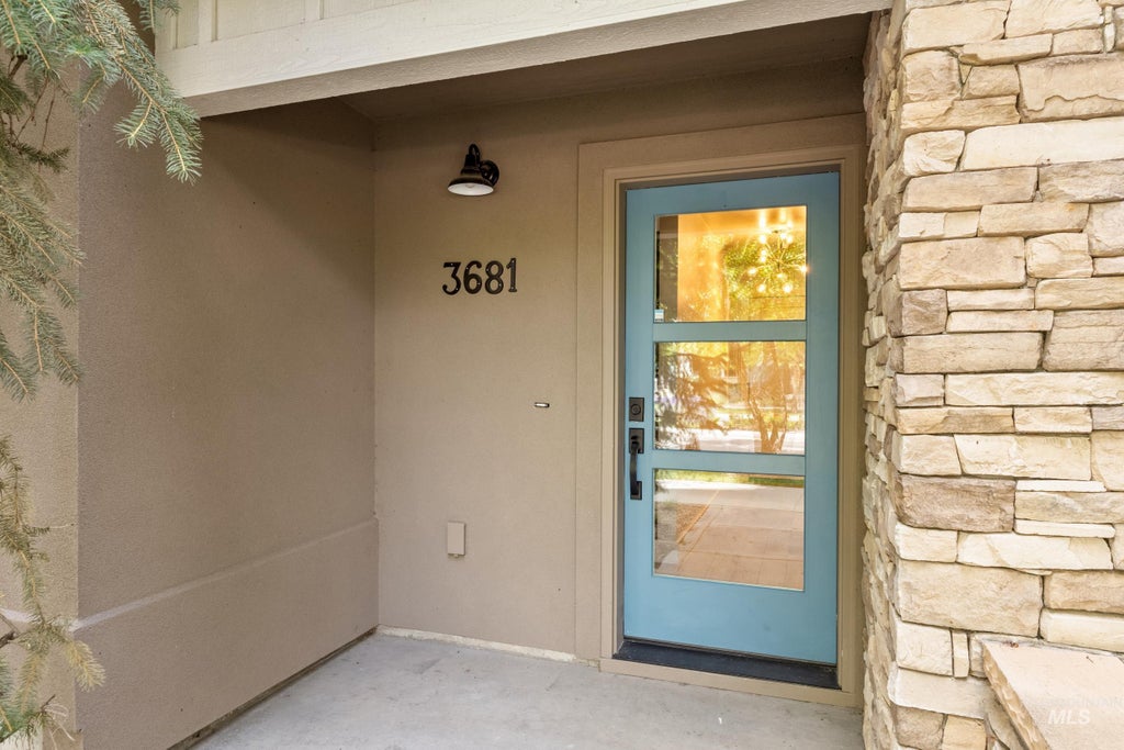 Photo of 3681 E Parkcenter Blvd, Boise, ID 83716 (MLS # 98991831)