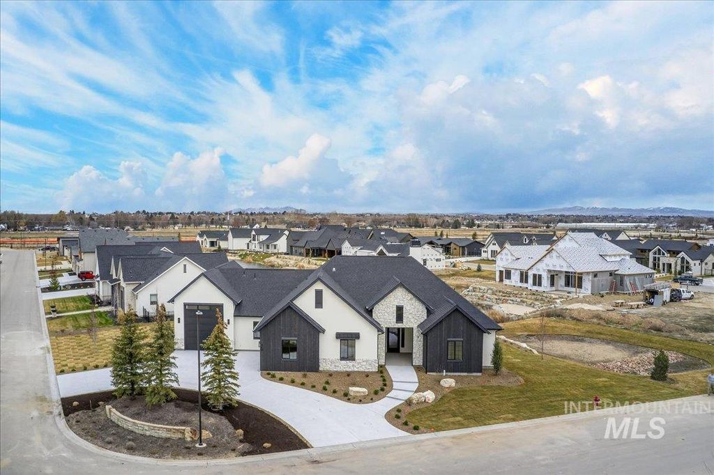 Photo of 549 Joy Ave, Middleton, ID 83644 (MLS # 98975831)