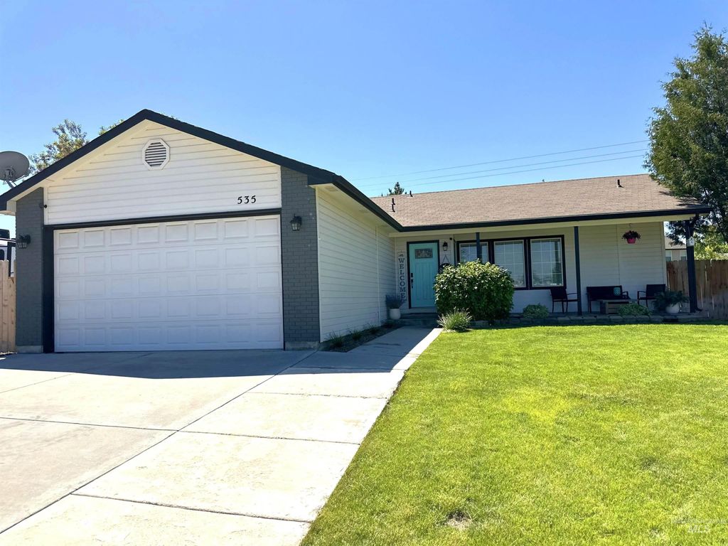Photo of 535 Seasons Ct, Nampa, ID 83686 (MLS # 98973409)