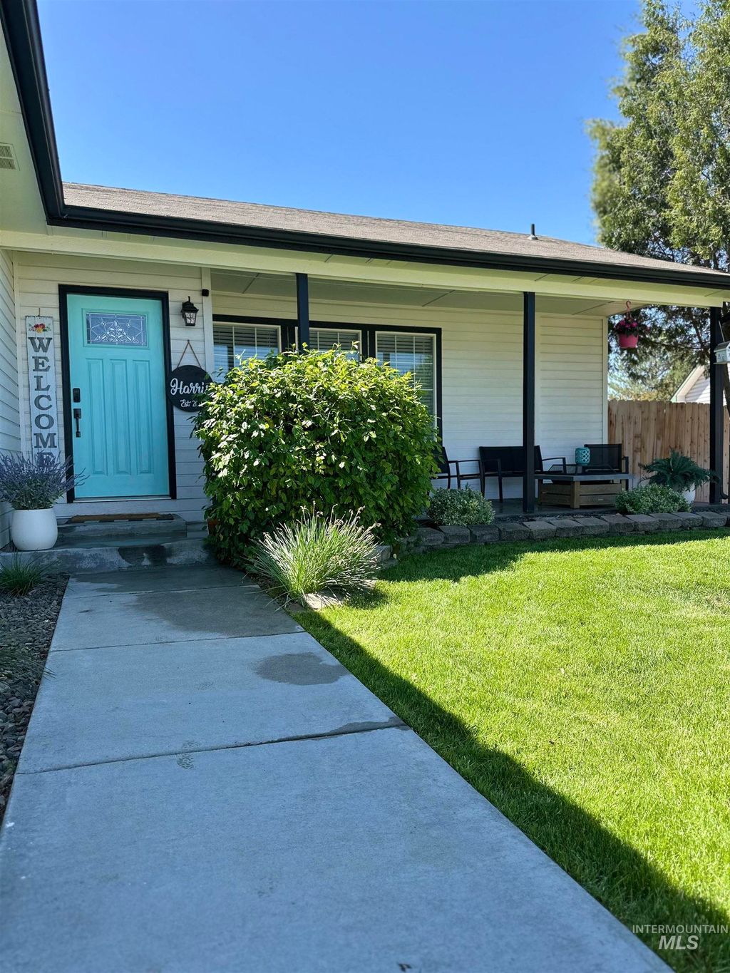 Photo of 535 Seasons Ct, Nampa, ID 83686 (MLS # 98973409)