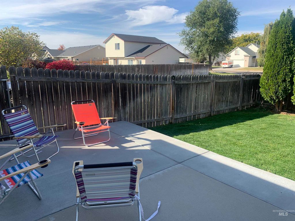 Photo of 6460 E Brimley Dr, Nampa, ID 83687 (MLS # 98984292)