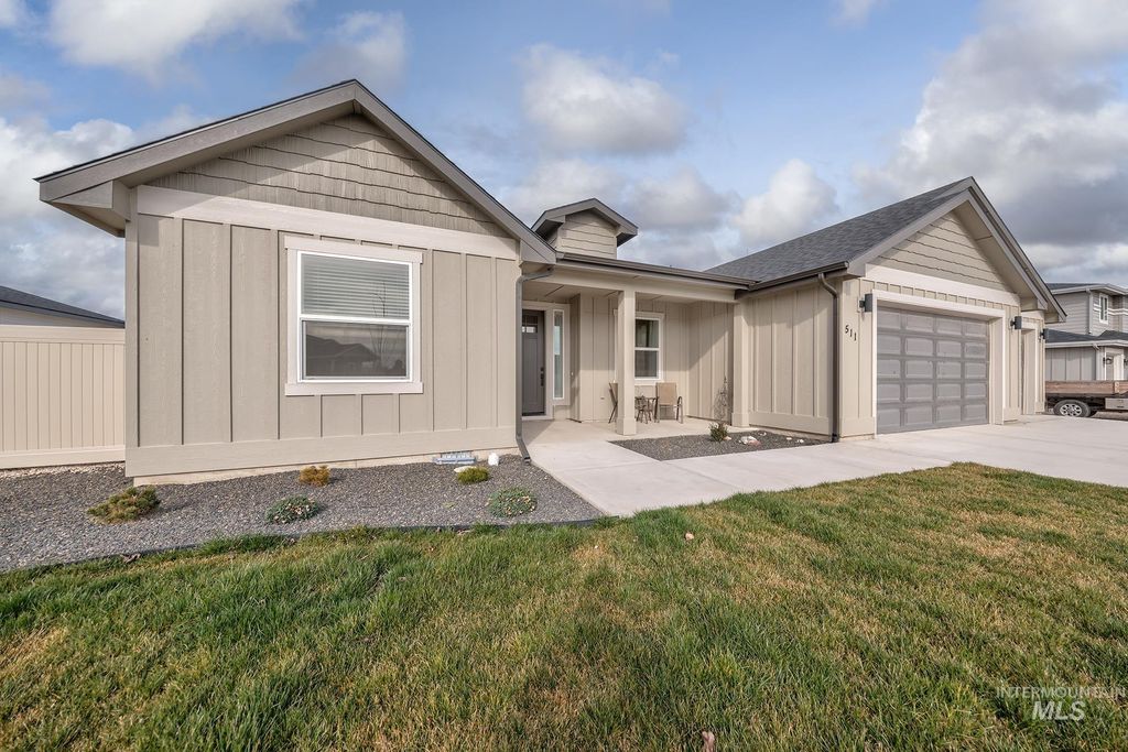 Photo of 511 Grand Harvest Ave, New Plymouth, ID 83655 (MLS # 98976408)