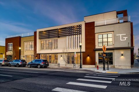 Photo of 1424 W Front St #204, Boise, ID 83702 (MLS # 98985163)