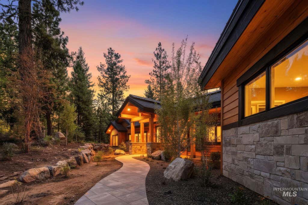 Photo of 325 Sunshine Dr, McCall, ID 83638 (MLS # 98995676)