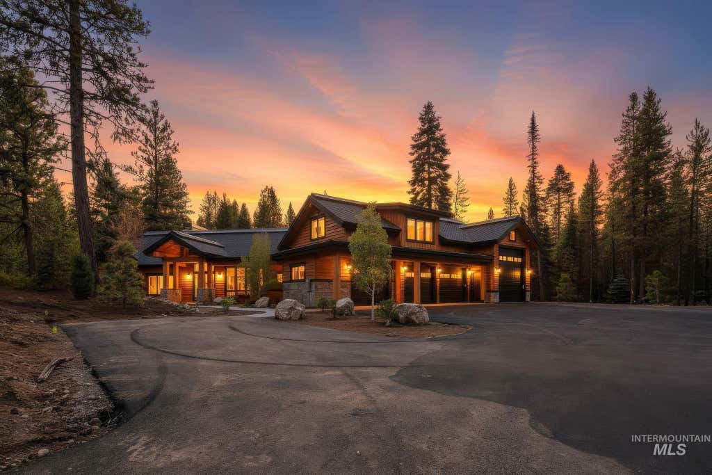 Photo of 325 Sunshine Dr, McCall, ID 83638 (MLS # 98995676)