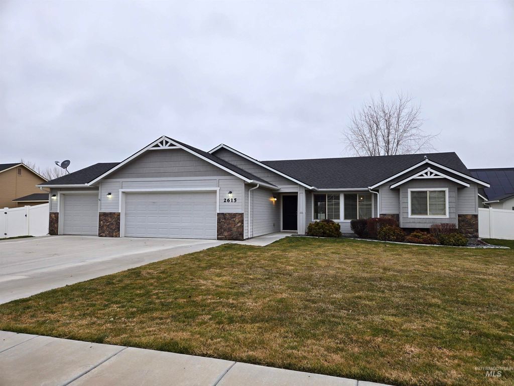 Photo of 2615 Driftwood Dr, Payette, ID 83661 (MLS # 98972186)