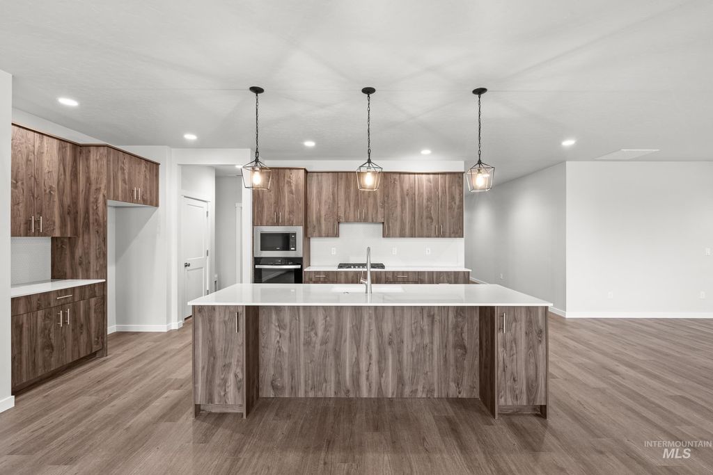 Photo of 5329 S Danforth Ave, Nampa, ID 83686 (MLS # 98983734)