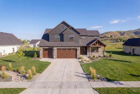 Photo of 20 Blake Rd, Emmett, ID 83617 (MLS # 98972288)