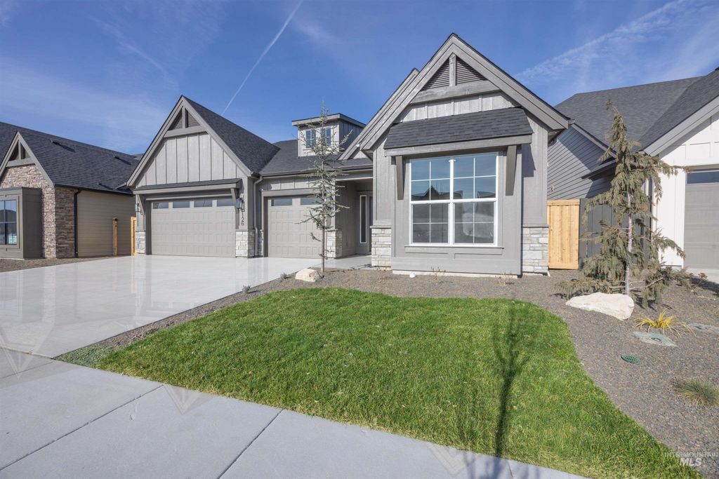 Photo of 1126 E Crescendo St, Meridian, ID 83642 (MLS # 98974123)