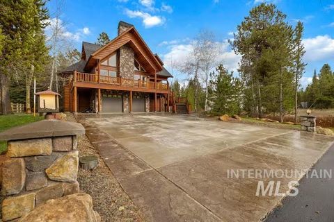 Photo of 12782 Hereford Rd, Donnelly, ID 83615 (MLS # 98954723)