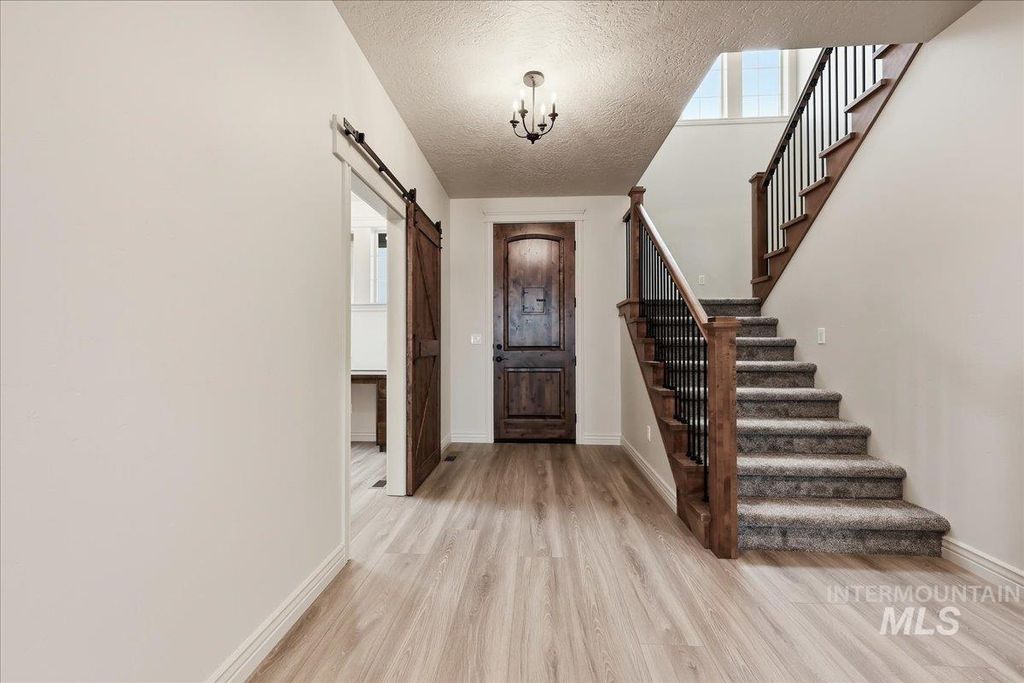 Photo of 7800 W Flathead Lake St, Eagle, ID 83616 (MLS # 98975905)