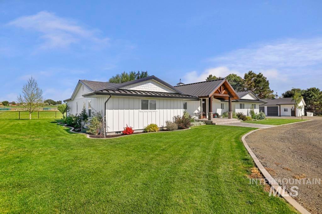 Photo of 2808 850 E, Hagerman, ID 83332 (MLS # 98985978)