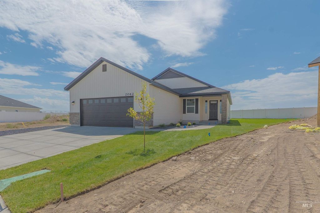 Photo of 2062 Lowline Ave, Twin Falls, ID 83301 (MLS # 98959772)