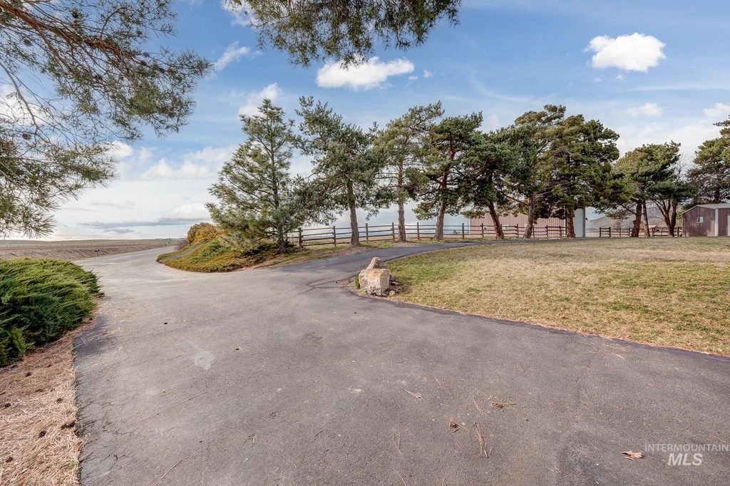 Photo of 1684 Cove Road, Weiser, ID 83672 (MLS # 98977660)