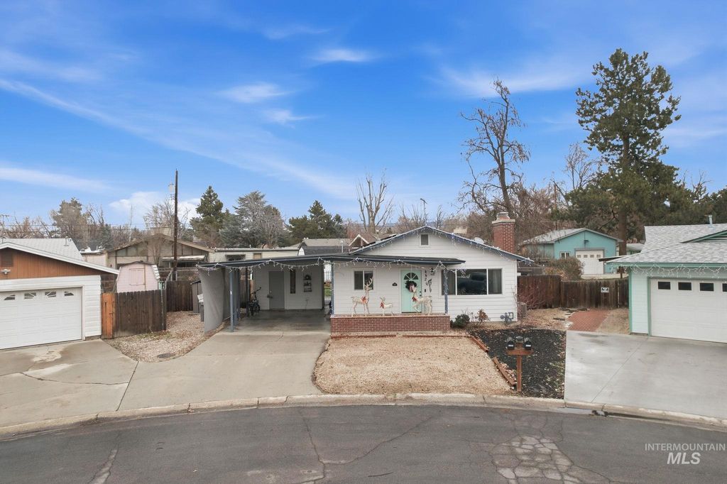 Photo of 4426 W Clark Cir, Boise, ID 83705 (MLS # 98969421)