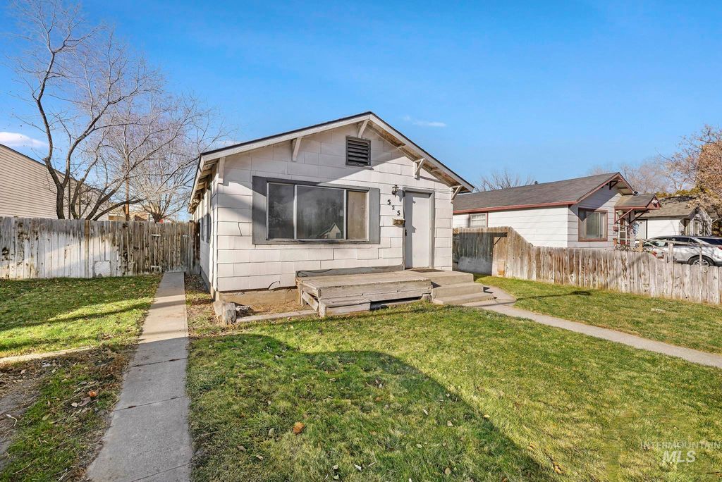 Photo of 525 Adams St, Twin Falls, ID 83301 (MLS # 98969853)