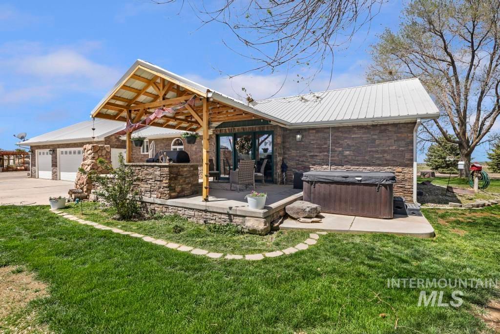 Photo of 2097 2500 N, Twin Falls, ID 83301 (MLS # 98985781)