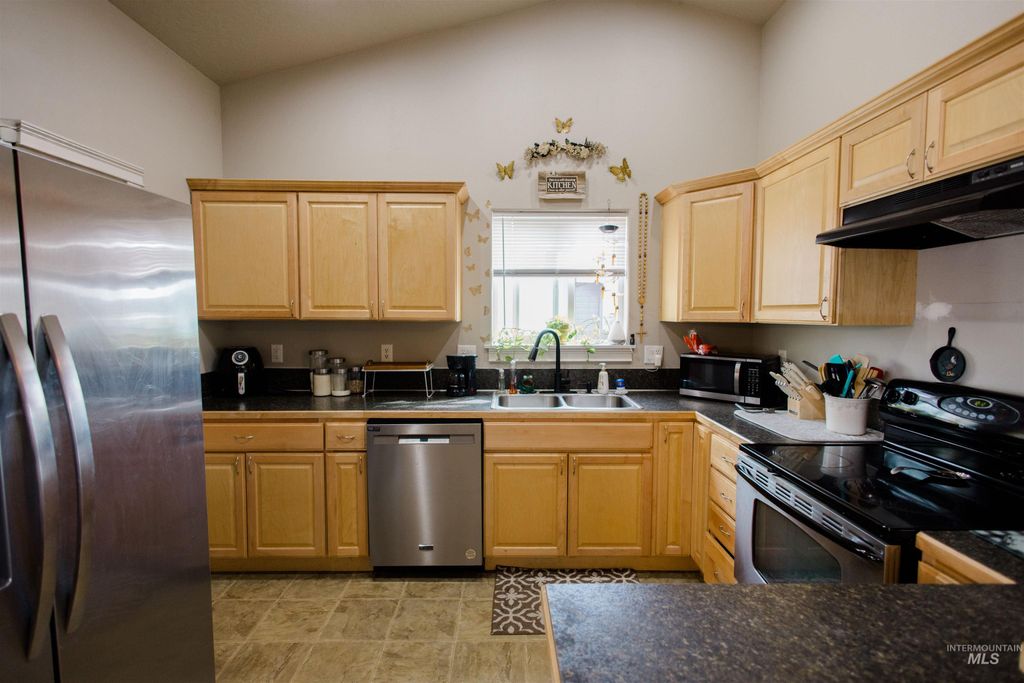 Photo of 151 NE Malad Ct, Mountain Home, ID 83647 (MLS # 98978951)