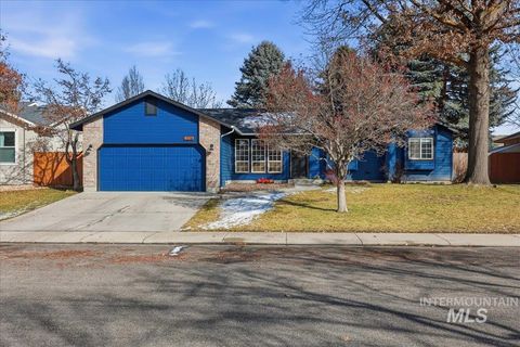 Photo of 1378 N Trail Creek Way, Eagle, ID 83616 (MLS # 98980092)