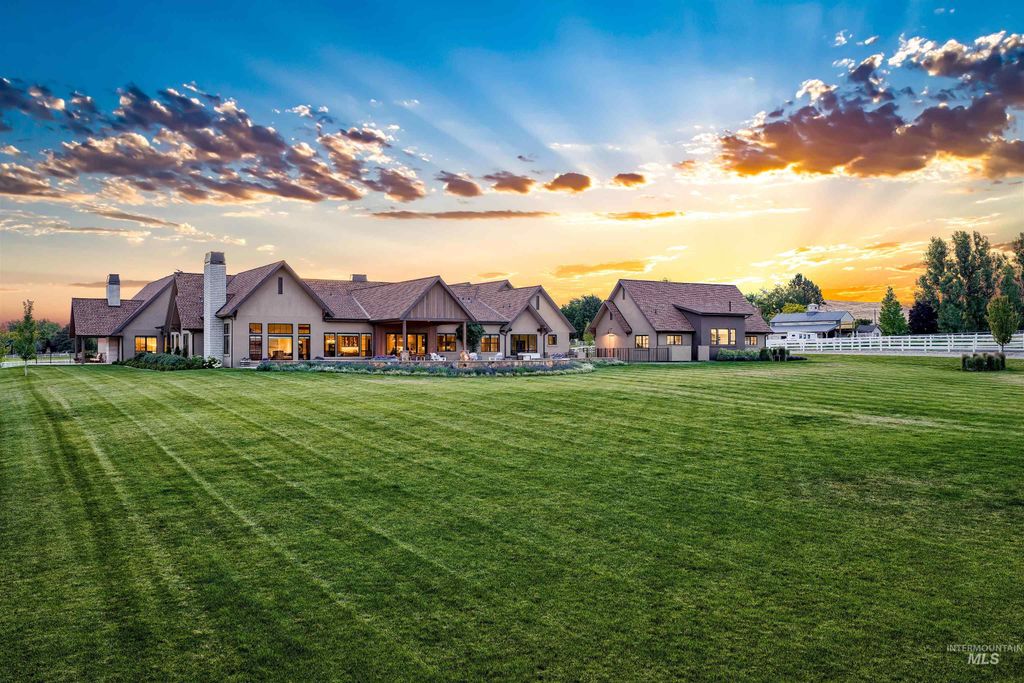 Photo of 3885 W Gray Teal Ln, Eagle, ID 83616 (MLS # 98991655)