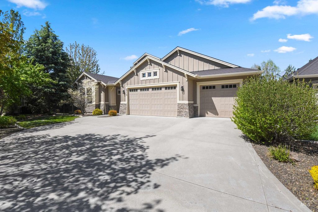 Photo of 6713 N Moon Drummer Way, Meridian, ID 83646 (MLS # 98982752)