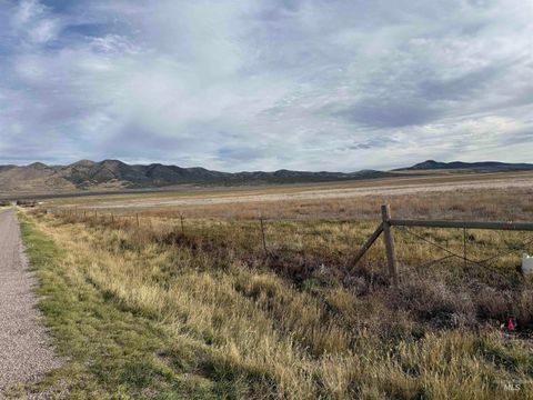 Photo of TBD W 10500 S, Stone, ID 83352 (MLS # 98965915)
