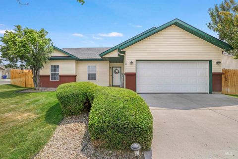 Photo of 1011 22nd Ave East Ave, Jerome, ID 83338 (MLS # 98957100)